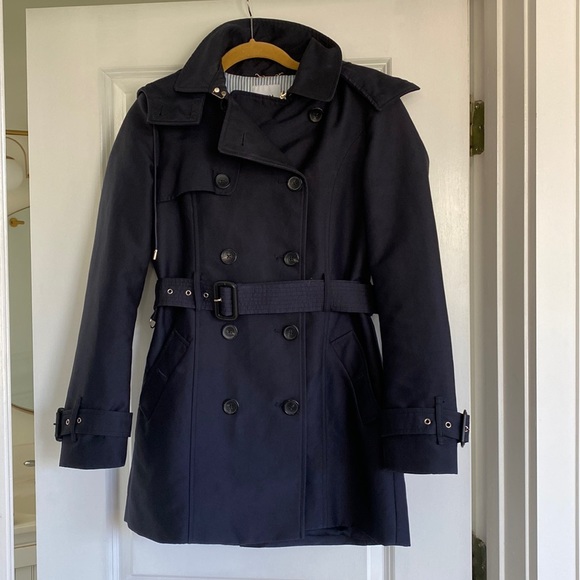 Zara raincoat size small navy